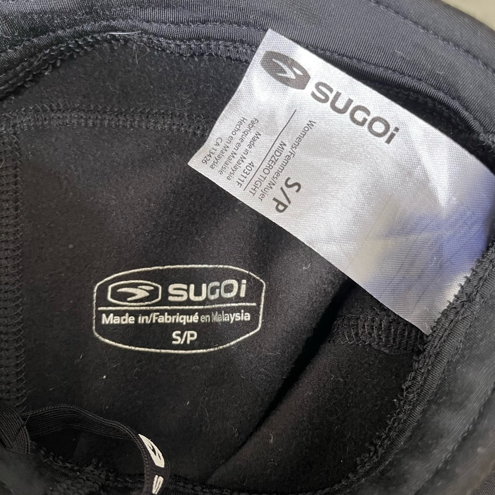 Sugoi winter running tights. Gently used. Size small. Black.
